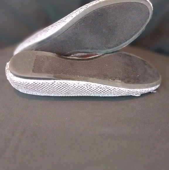 Steve Madden Pewter Bow Sequins Flat - Picture 8 of 8